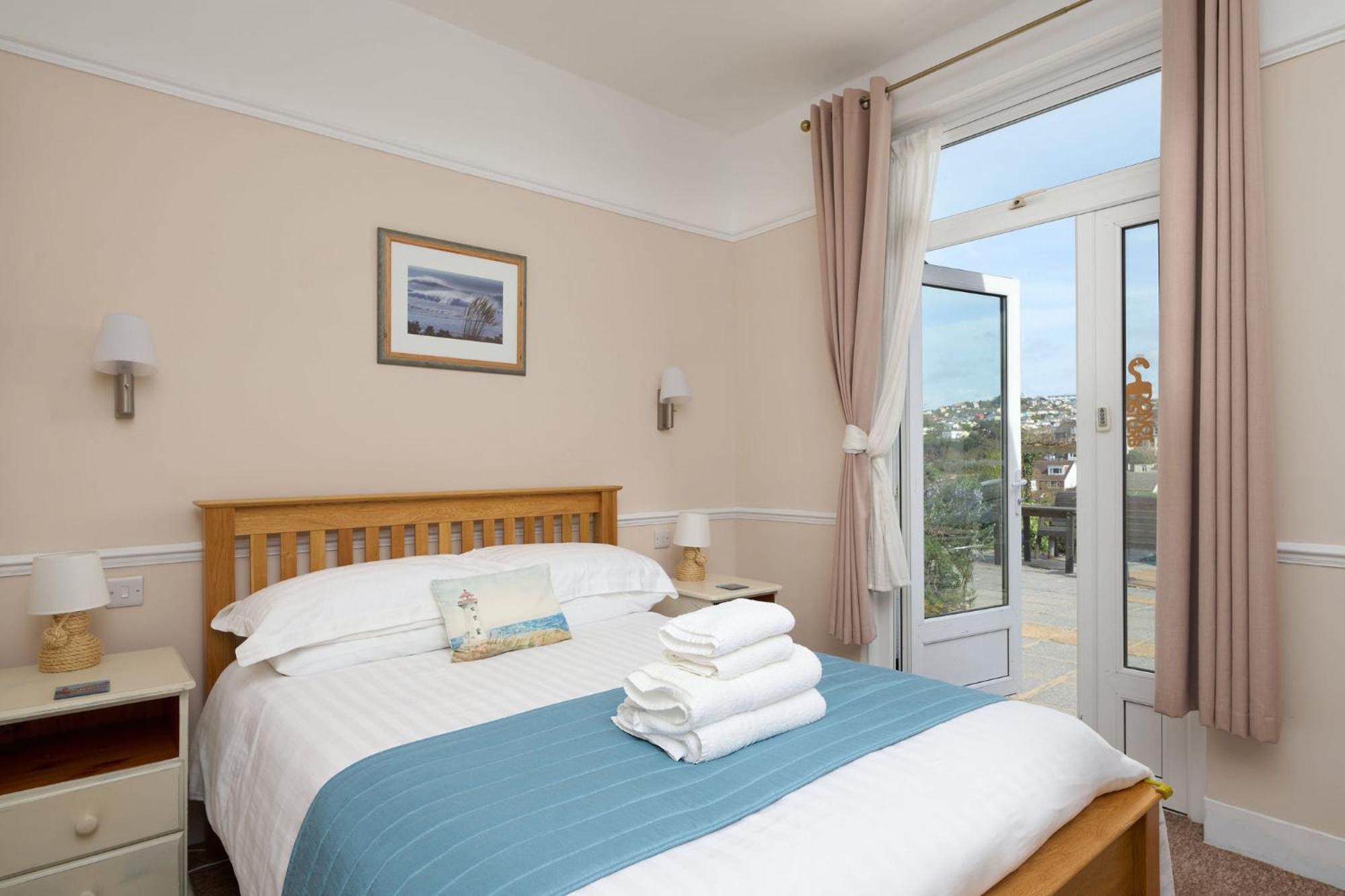 Epchris House Hotel Илфракомб Екстериор снимка