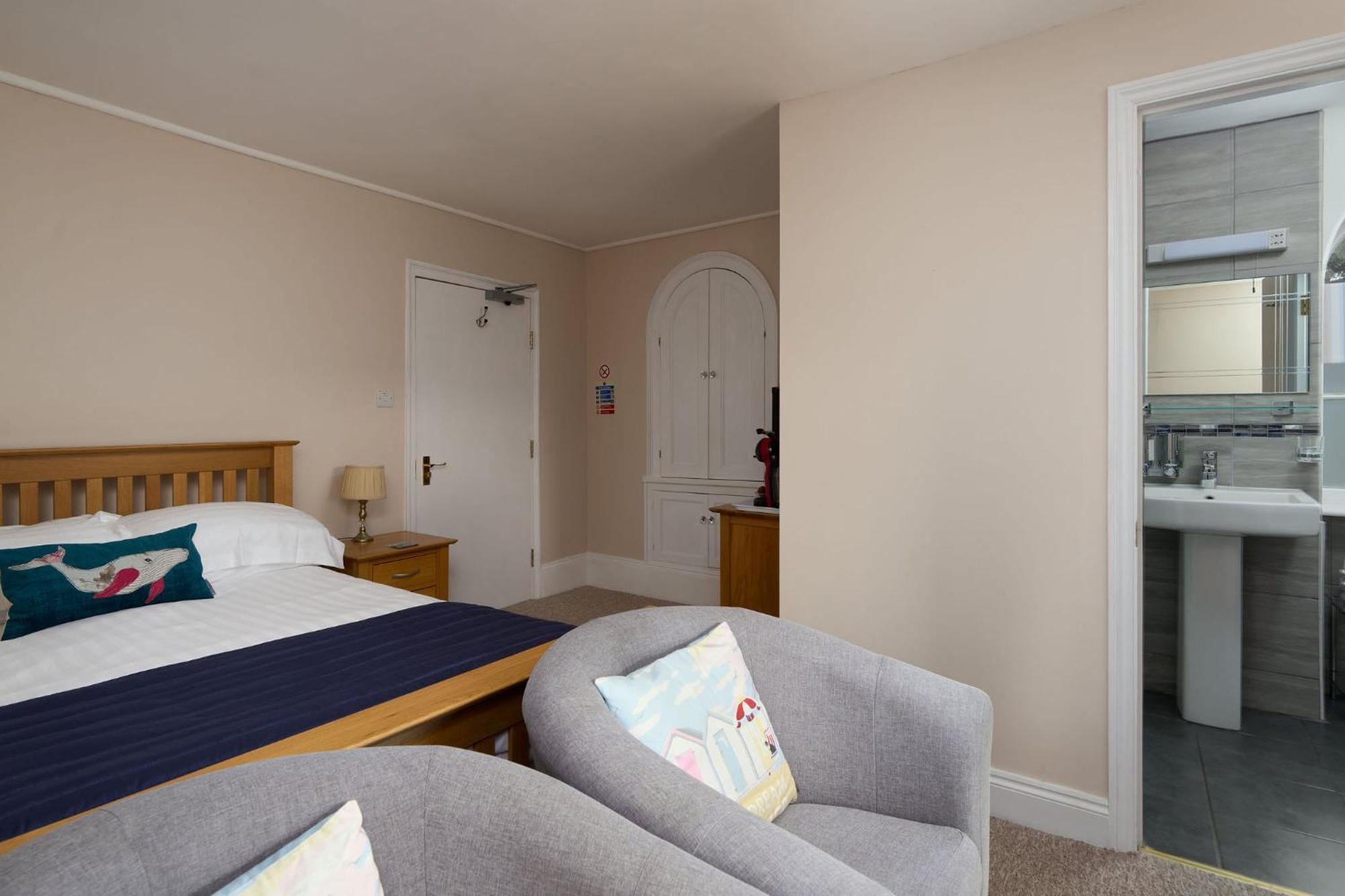 Epchris House Hotel Илфракомб Екстериор снимка