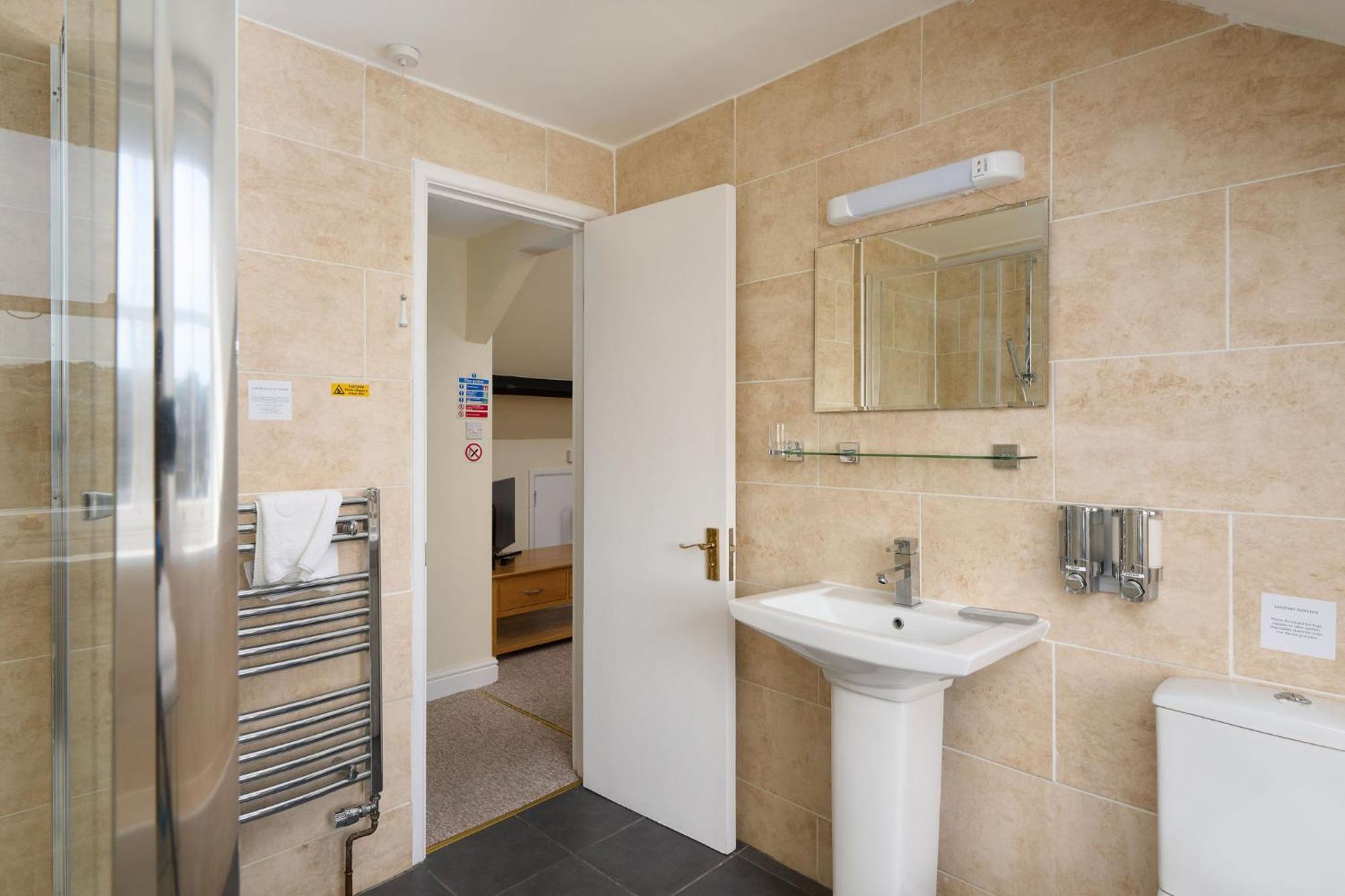 Epchris House Hotel Илфракомб Екстериор снимка