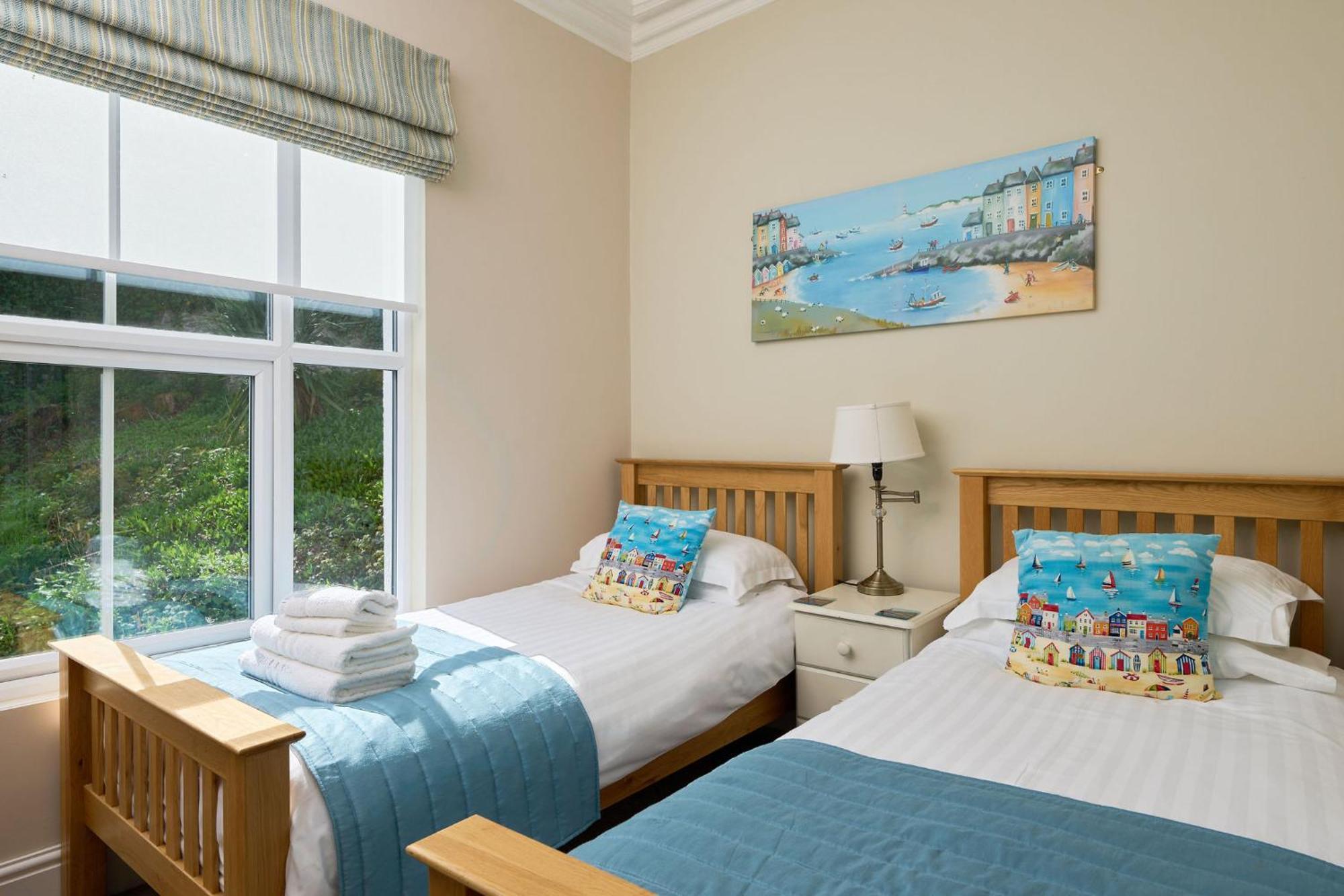 Epchris House Hotel Илфракомб Екстериор снимка